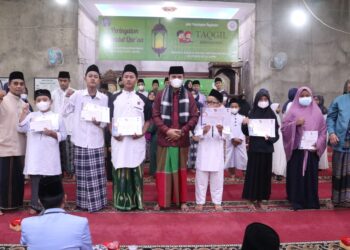 Ramadhan 1443 H, Ketua DPRD Edi Purwanto Apresiasi Kreativitas Remaja Masjid Serta Ajak Masyarakat Memakmurkan Masjid