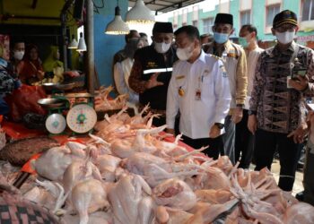 Sidak Pasar Angsoduo, Al Haris Pastikan Harga Bahan Pokok Stabil Jelang Idul Fitri 1443 H