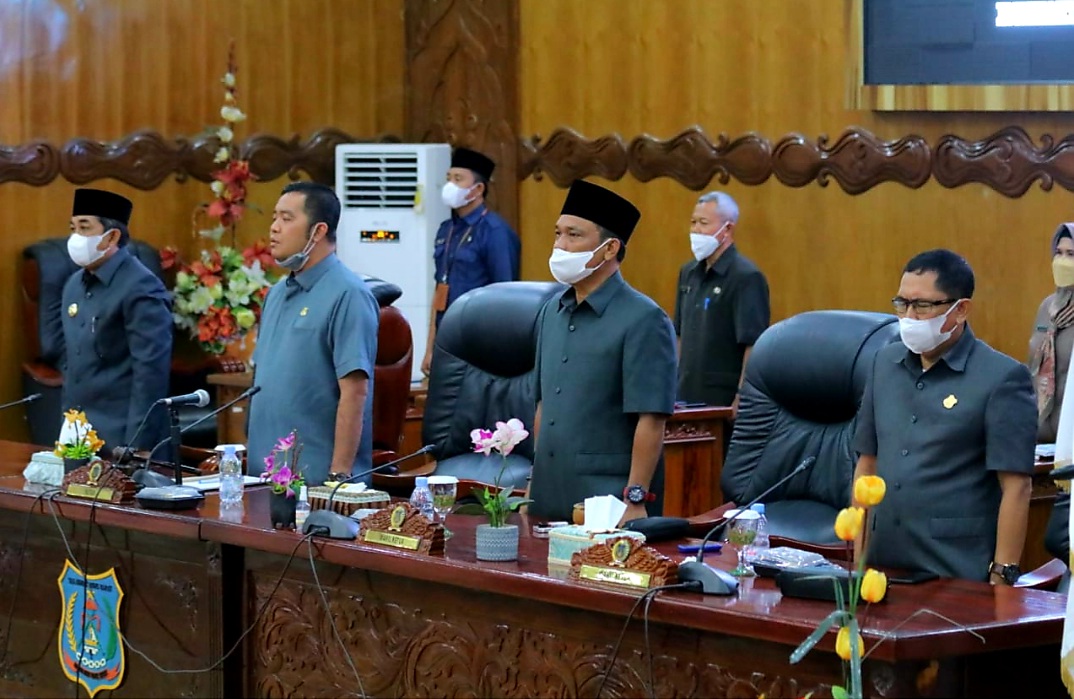DPRD Tanjab Barat Gelar Rapat Paripurna Kedua Penyampaian Pemandangan Fraksi Terhadap 3 Raperda Inisiatif Daerah