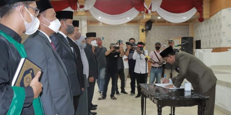 Lantik Enam Pejabat Eselon II, Bupati Pinta Dedikasi, Loyalitas dan Kinerja Tinggi