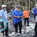 Tinjau Korban Kebakaran Senyerang, Bupati Ucapkan Bela Sungkawa dan Serahkan Bantuan 