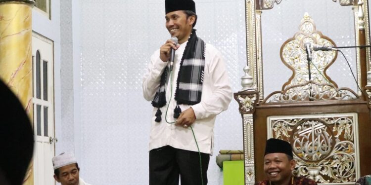 Safari Ramadhan di Batanghari, Ketua DPRD Edi Purwanto Cek Pembangunan Turap