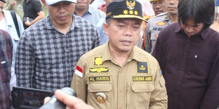 Al Haris Upayakan Perbaikan Jalan Desa Siau Muara sabak