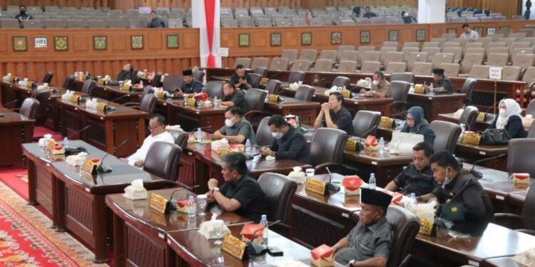 DPRD Provinsi Jambi Desak Gubernur Jambi Evaluasi Kepala OPD