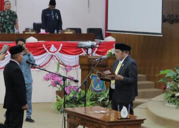 Ketua DPRD Tanjab Barat Pimpin Rapat Paripurna  Pengganti Antar Waktu