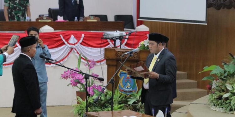 Ketua DPRD Tanjab Barat Pimpin Rapat Paripurna  Pengganti Antar Waktu