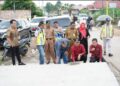 Ketua DPRD Edi Purwanto Tinjau Langsung Perbaikan Jalan Kumpeh – Suak Kandis