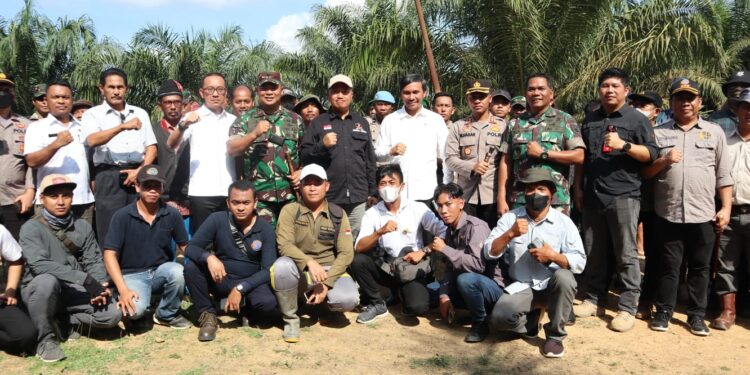 Ketua DPRD Edi Purwanto Dampingi SAD 113 Patok 750 Ha Lahan Di Areal PT BSU