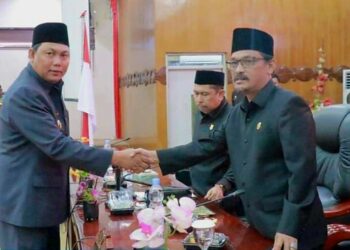 Bersama Ucok Mora, H Abdullah Pimpin  Rapat Paripurna Ketiga Bahas Raperda Inisiatif 