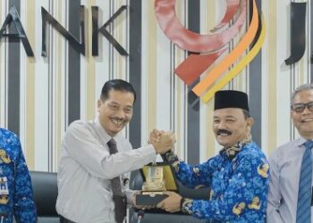 Salurkan Progam Dumisake Bank Jambi Teken Perjanjian Kerja dengan PUPR Jambi