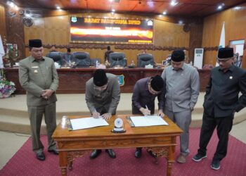Anwar Sadat Hadiri Rapat Paripurna DPRD Penetapan PROPEMPERDA Tanjabbar Tahun 2023