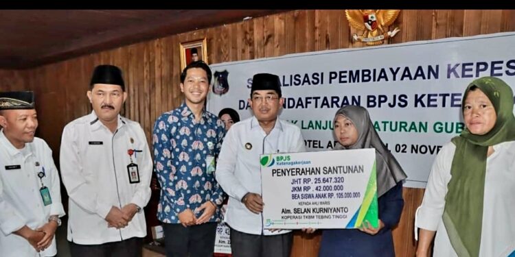 Bupati Tanjabbar Hadiri Sosialisasi Pembiayaan Kepesertaan dan Pendaftaran BPJS Ketenagakerjaan