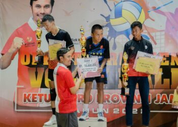 Tutup Volly Ball Open Tournament Ketua DPRD Provinsi Jambi  EP: Harap Volly Ball Harus Bisa Raih Prestasi Ditingkat Nasional bahkan Internasional