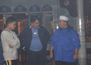Bupati Anwar Sadat Tinjau Masjid Agung Al-Istiqomah Pasca Terdampak Banjir Rob