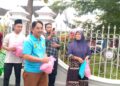 Anwar Sadat Bagikan 1000 Paket Sembako ke Warga Kualatungkal 