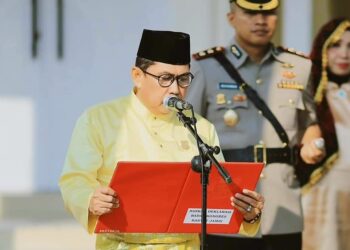 Jadi Petugas Upacara HUT Provinsi Jambi Ke-66, Ketua DPRD Bacakan Naskah BKRD