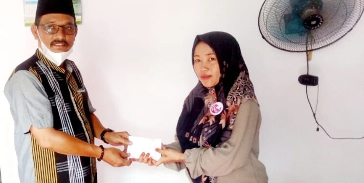 Wakil Ketua II DPRD Tanjabbar Anjangsana ke Rumah Perlindungan Lansia YMPC