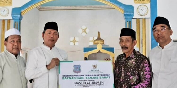 Hairan Hadiri Peringatan Isra Mikraj di Masjid Al-Ummah