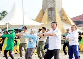 Hairan Ikuti Gerakan Aksi Bergizi dan Senam Sehat di Alun-Alun Kualatungkal 