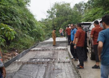 Tinjau Jalan Batang Asai Sarolangun: Al Haris Harap Dapat Buka Daerah Terisolir