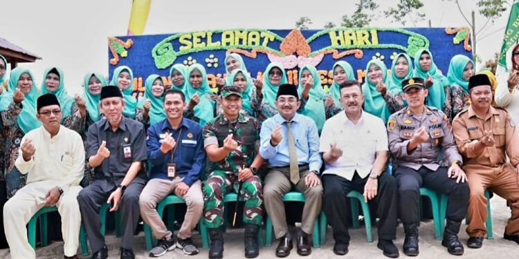 Anwar Sadat Hadiri Serah Terima PPM Tahun 2022 Sekaligus HUT Desa Muntialo ke-XI