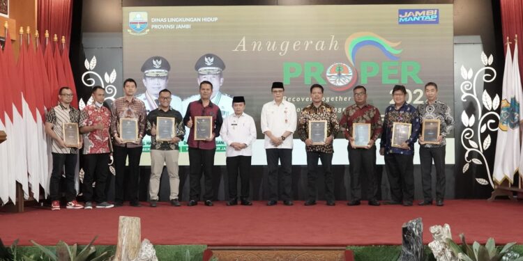 Serahkan Penghargaan Proper, Al Haris Harap Perusahaan Jaga Lingkungan