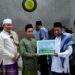 Safari Ke Desa Tanjung Pasir, Wagub Sani Salurkan Bantuan