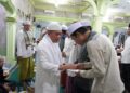 Al Haris Beri Santunan Kepada 449 Guru Ngaji