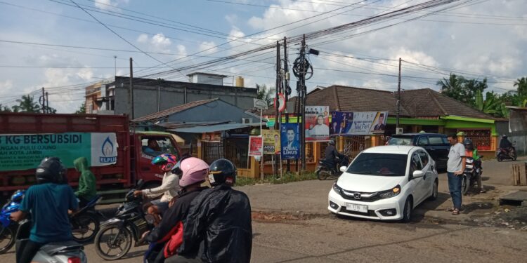 Rino: Sekretaris Forum RT Kelurahan Thehok Minta Ketua DPRD Provinsi Jambi Pulang Kampung, Wilayah Kami Dikesampingkan Pemkot