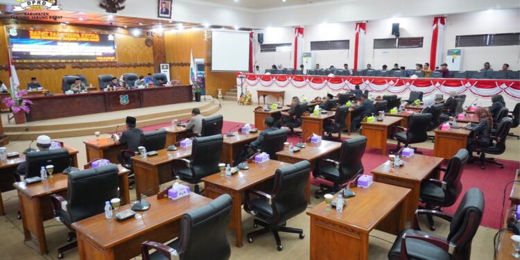 Ketua DPRD Pimpin Paripurna Ketiga, Penetapan Pansus Ranperda Tanjabbar RTRW Tahun 2023-2043