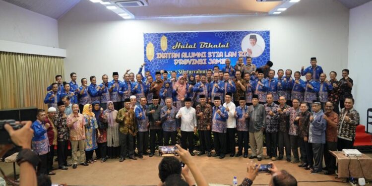 Gubernur Al Haris : Alumni STIA-LAN RI Provinsi Jambi Harus Mampu Tunjukkan Prestasi dan Dedikasi