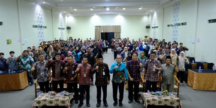 Pemprov Jambi Salurkan Bantuan Modal untuk 1.461 UMKM di Tahun 2022