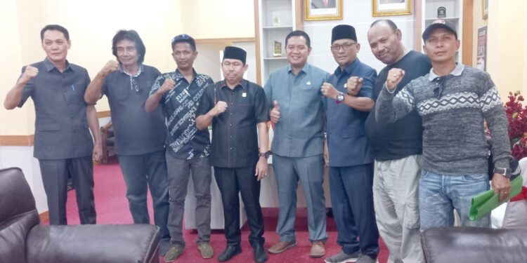 Pimpinan DPRD Tanjabbar Terima Perwakilan Aksi Damai Tolak Perda Tapal Batas 