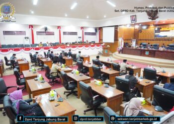 Dengarkan Tanggapan Fraksi-Fraksi, DPRD Tanjabbar Gelar Paripurna Kedua 