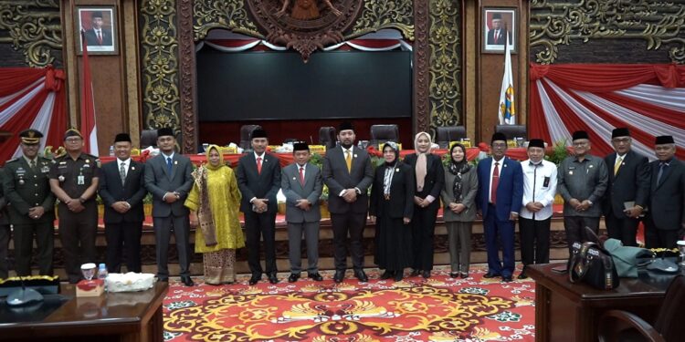 Gubernur Jambi Al Haris Hadiri Pengucapan Sumpah Janji PAW Anggota DPRD Provinsi Jambi