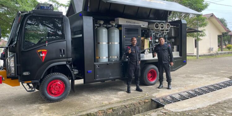 Siap Digunakan Dalam Kondisi Apapun, Mobil Water Treatment Brimob Juga Untuk Masyarakat