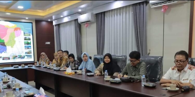 Bupati Anwar Sadat Terima Kunjungan Audiensi Tim Universitas Jambi
