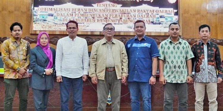 DPRD Tanjabbar Gelar FGD Bersama Tim Universitas Jambi