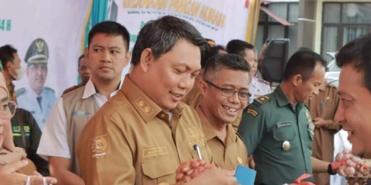 Wabup Hairan Hadiri Kegiatan Gerak Pangan Murah Jelang Idul Adha