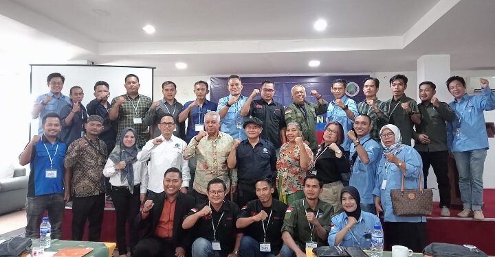 Penuh Keakraban, Efran Hadiri Mubeswil I IWO Jambi