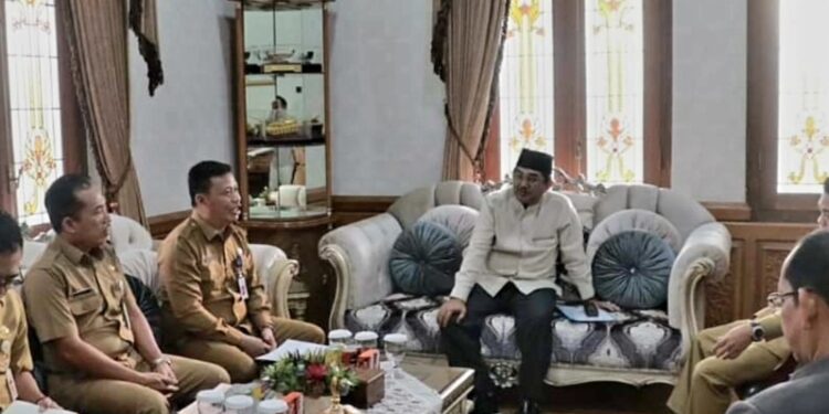 Bupati Anwar Sadat Gelar Pertemuan Bersama Gubernur Jambi Bahas Tata Niaga Komoditi Pinang