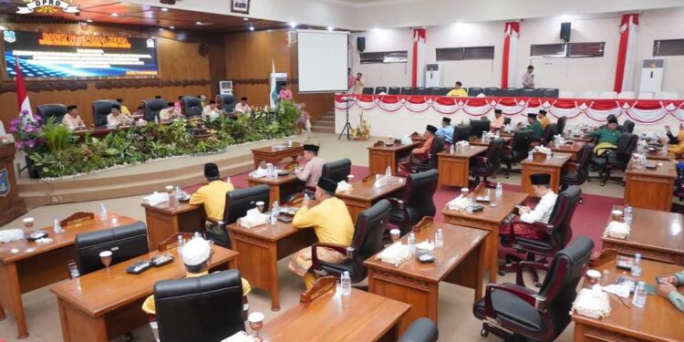 Ahmad Jahfar Pimpin Rapat Paripurna Penandatanganan KUA dan PPAS Tahun Anggaran 2023