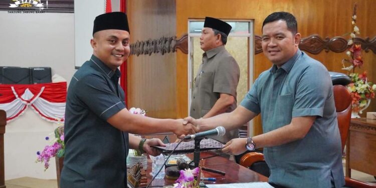 Wakil Ketua I DPRD Tanjabbar Pimpin Paripurna Pertama Penyampaian Nota Rancangan KUA dan PPAS
