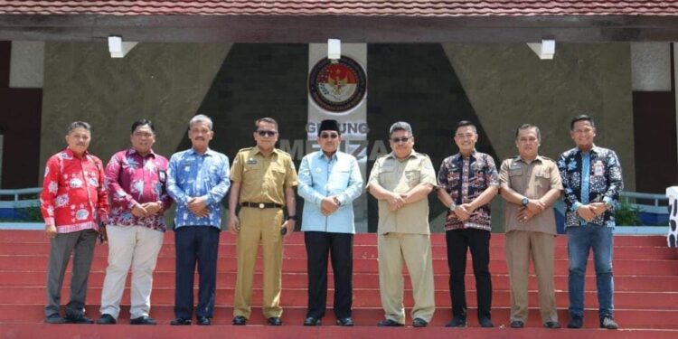 Bupati Anwar Sadat Hadiri Seminar Wawasan Kebangsaan Serta Tinjau Kampus IPDN