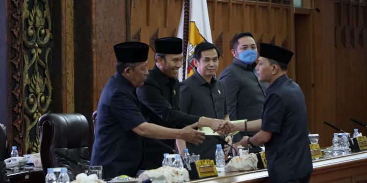 DPRD Jambi Gelar Rapat Paripurna Penyampaian Pandangan Fraksi Terhadap Ranperda Perubahan APBD