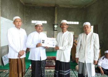Anwar Sadat Safari Jumat di Masjid Hidayatul Muttaqin Teluk Sialang