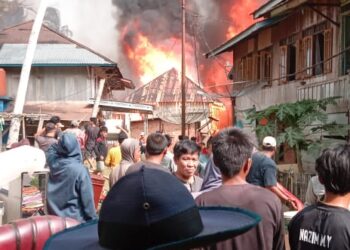Sijago Merah Kembali Mengamuk, Belasan Rumah di Desa Tendah-Sarolangun Ludes Terbakar
