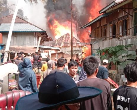 Sijago Merah Kembali Mengamuk, Belasan Rumah di Desa Tendah-Sarolangun Ludes Terbakar