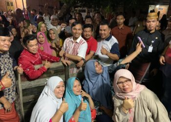 Prihatin Kebakaran di Desa Tendah, Edi Purwanto Kunjungi Korban dan Turut Berikan Bantuan