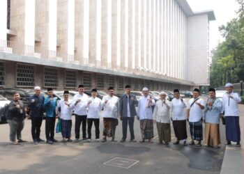 Bupati Anwar Sadat Sampaikan Khutbah Jumat di Masjid Istiqlal